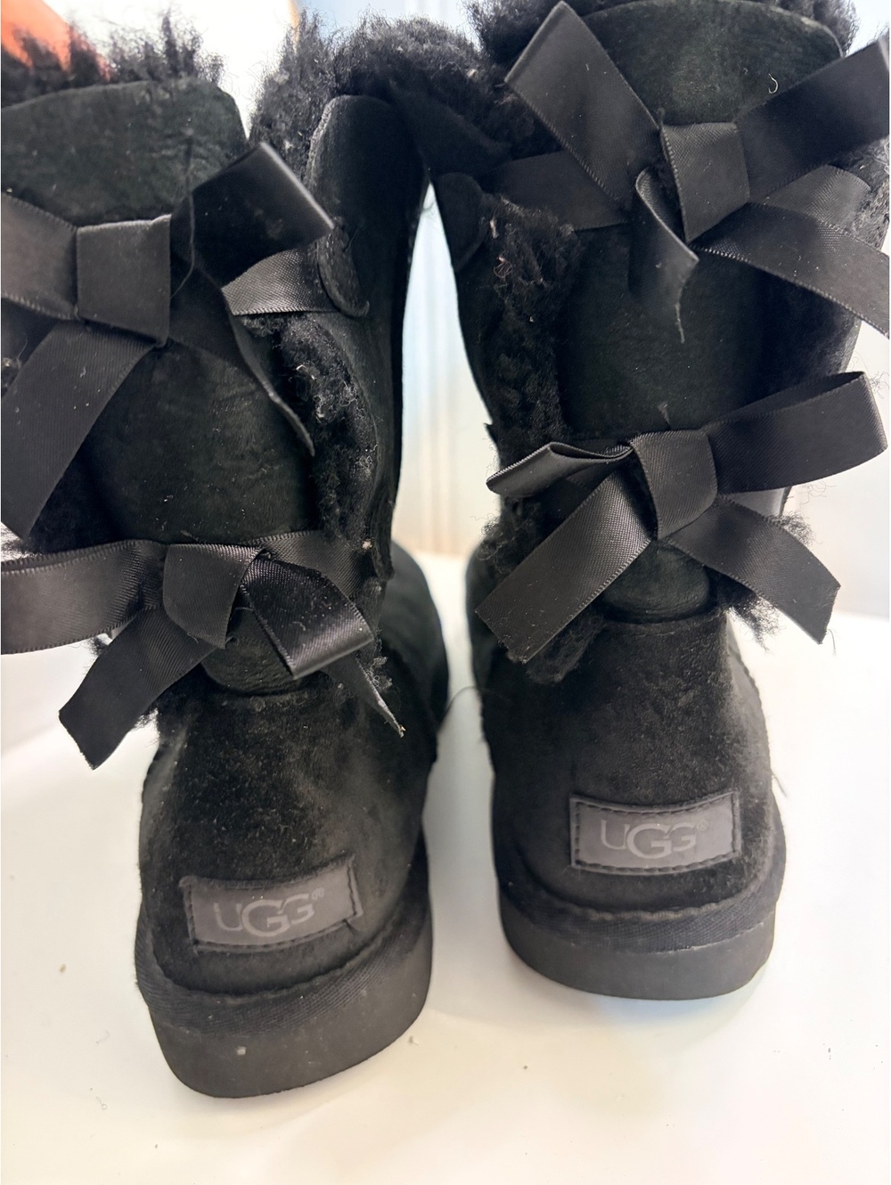 UGG Australia Black Suede Bow Bailey Button Mid Boots Women’s Size 8